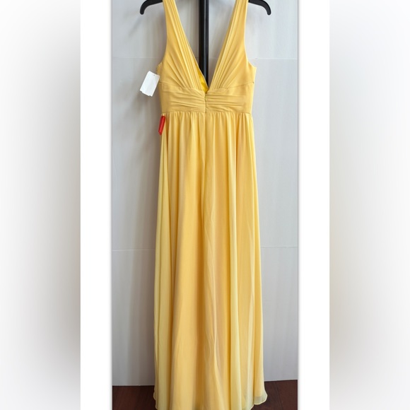 MAC DUGGAL chiffon lined gown, sz 2, new,No defects - Picture 7 of 9